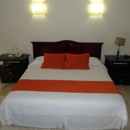 Hotel Poza Rica Inn Buitenkant foto
