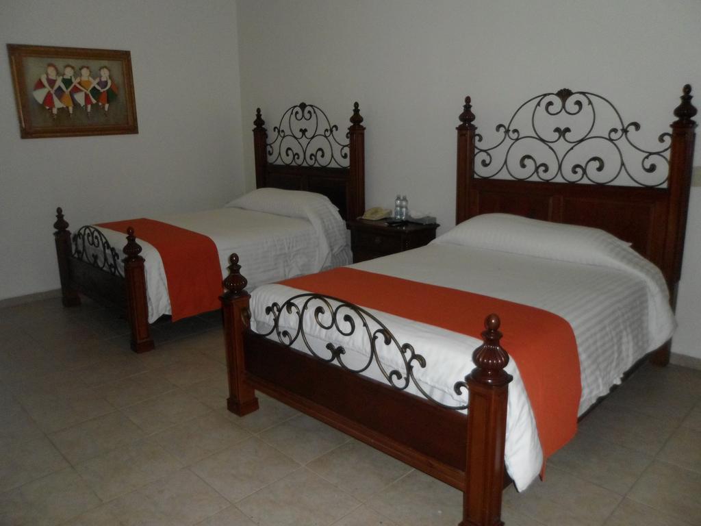 Hotel Poza Rica Inn Buitenkant foto