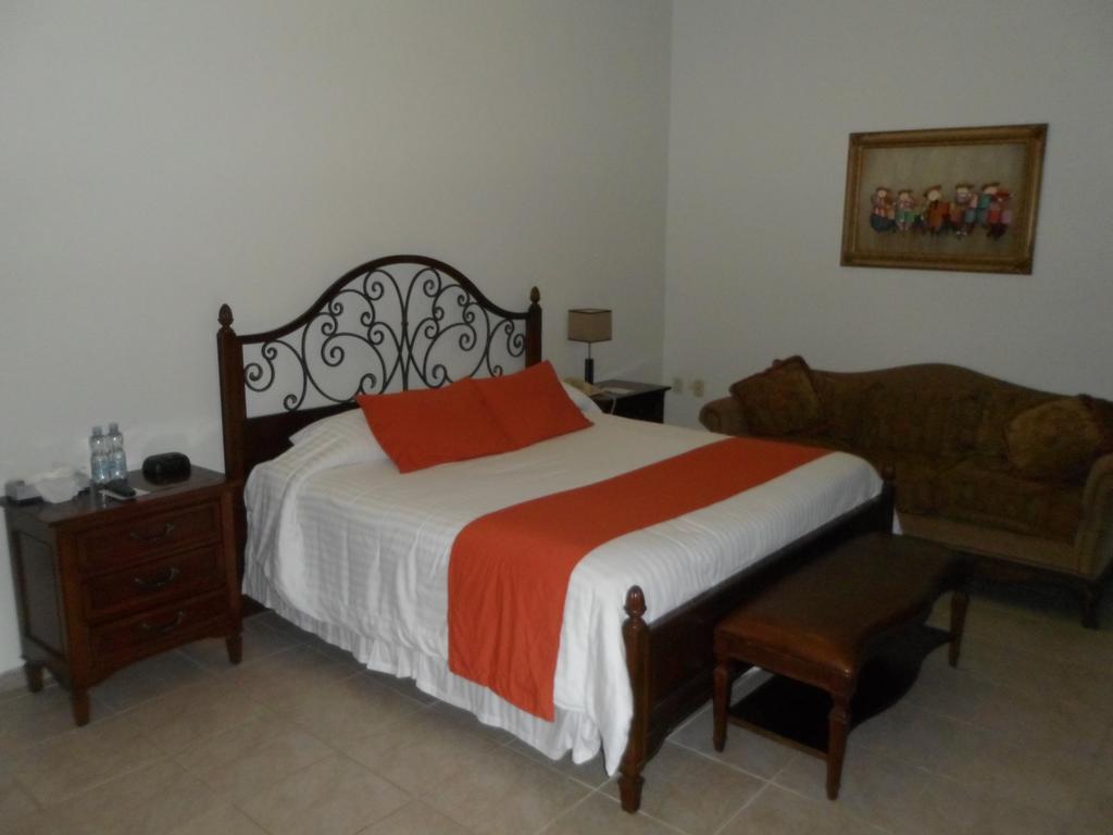 Hotel Poza Rica Inn Buitenkant foto