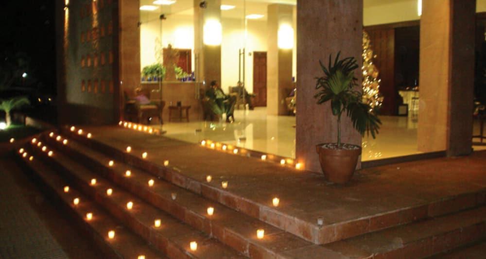 Hotel Poza Rica Inn Buitenkant foto