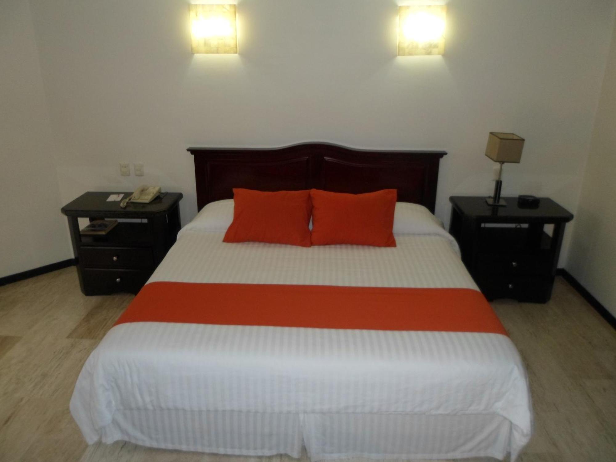 Hotel Poza Rica Inn Buitenkant foto